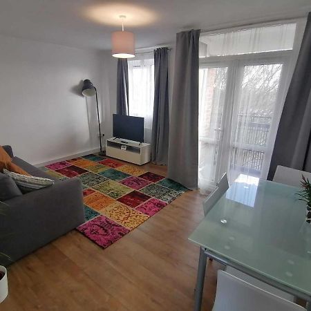 White City Apartment, Your London Stay Exteriör bild