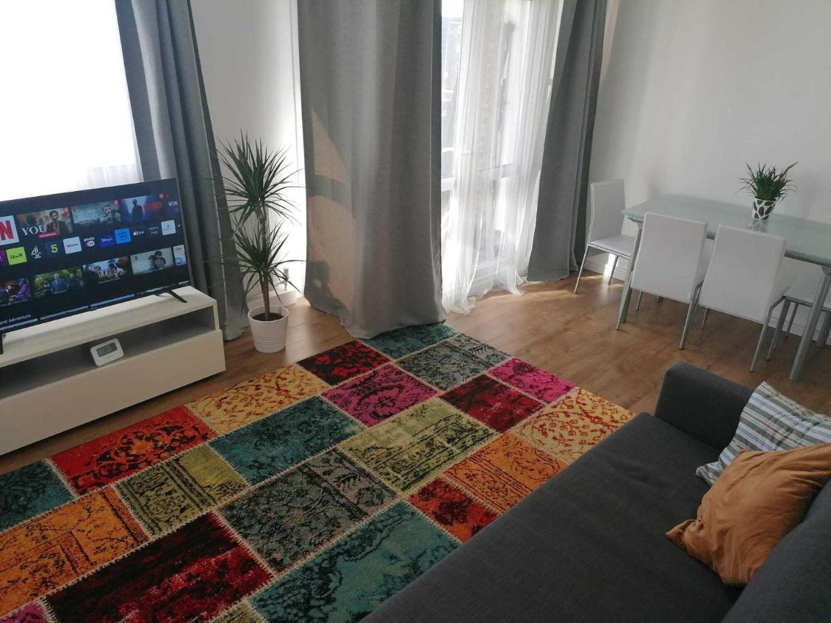 White City Apartment, Your London Stay Exteriör bild